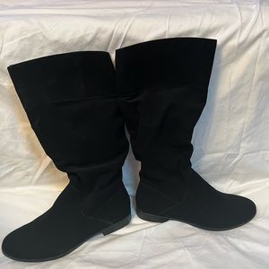 Black dressy boots, size 8.5 .. No box